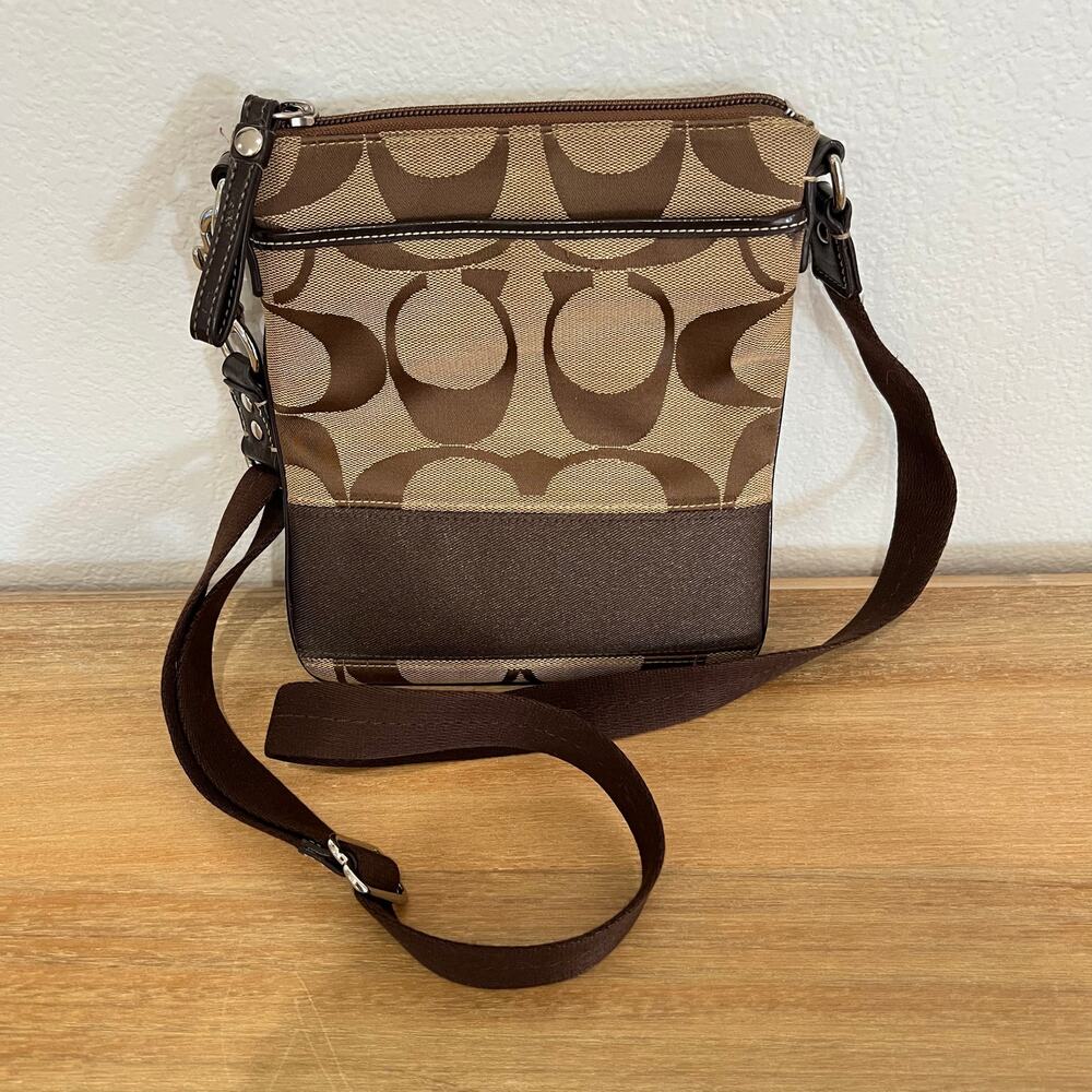 Coach Signature Logo Swingpack Crossbody Bag Purse Brown Adjustable Strap Y2K